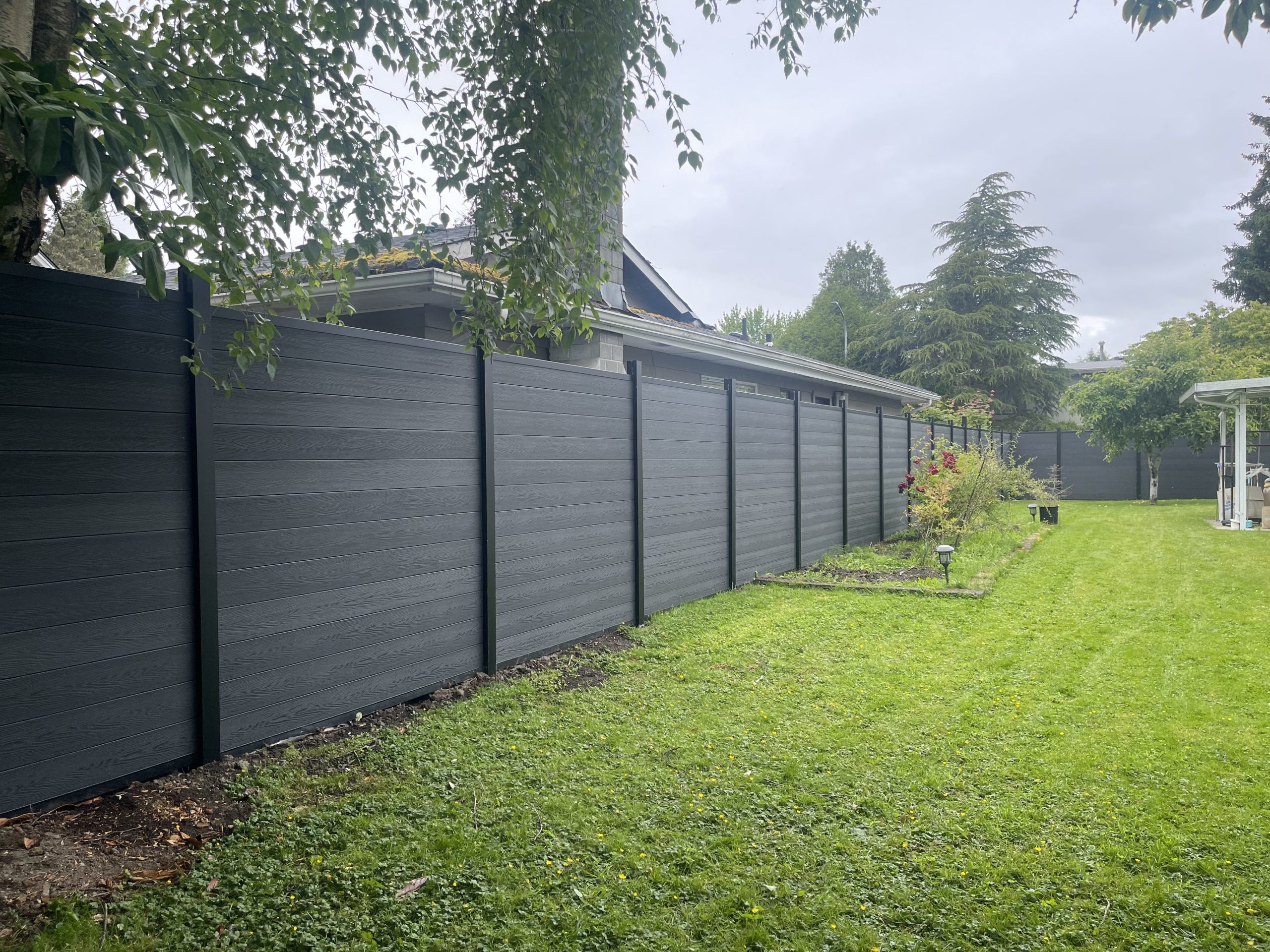 prevent green algae on composite fences
