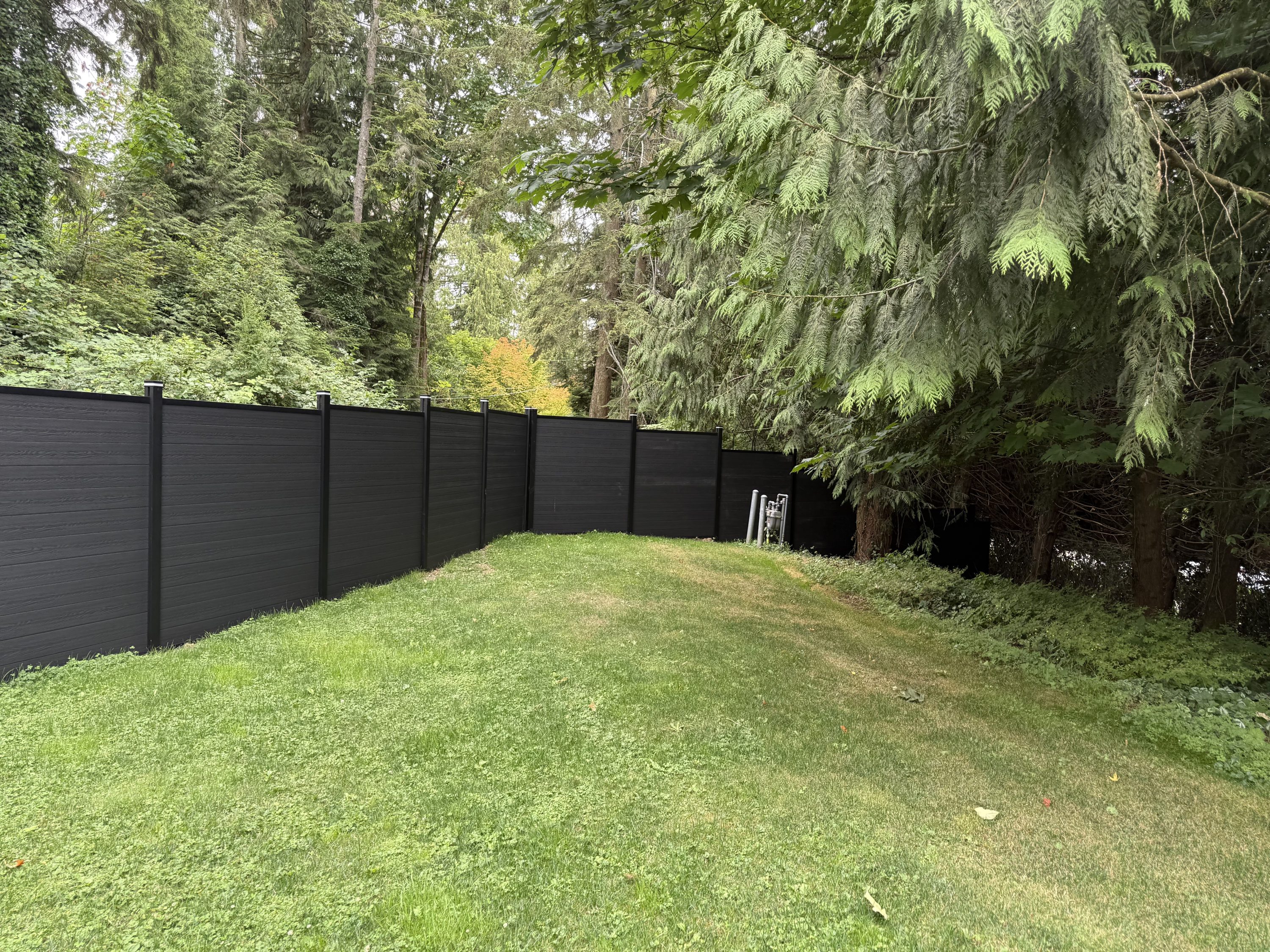 Aluminum vs Vinyl vs Composite Fences BC
